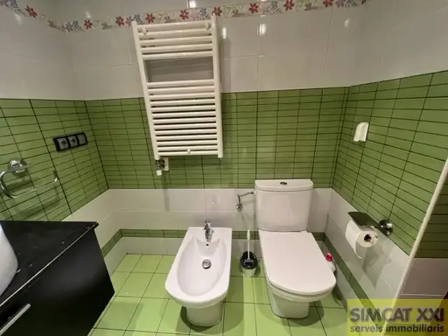 Baño de Piso en venta en Figueres con Aire acondicionado, Calefacción y Terraza