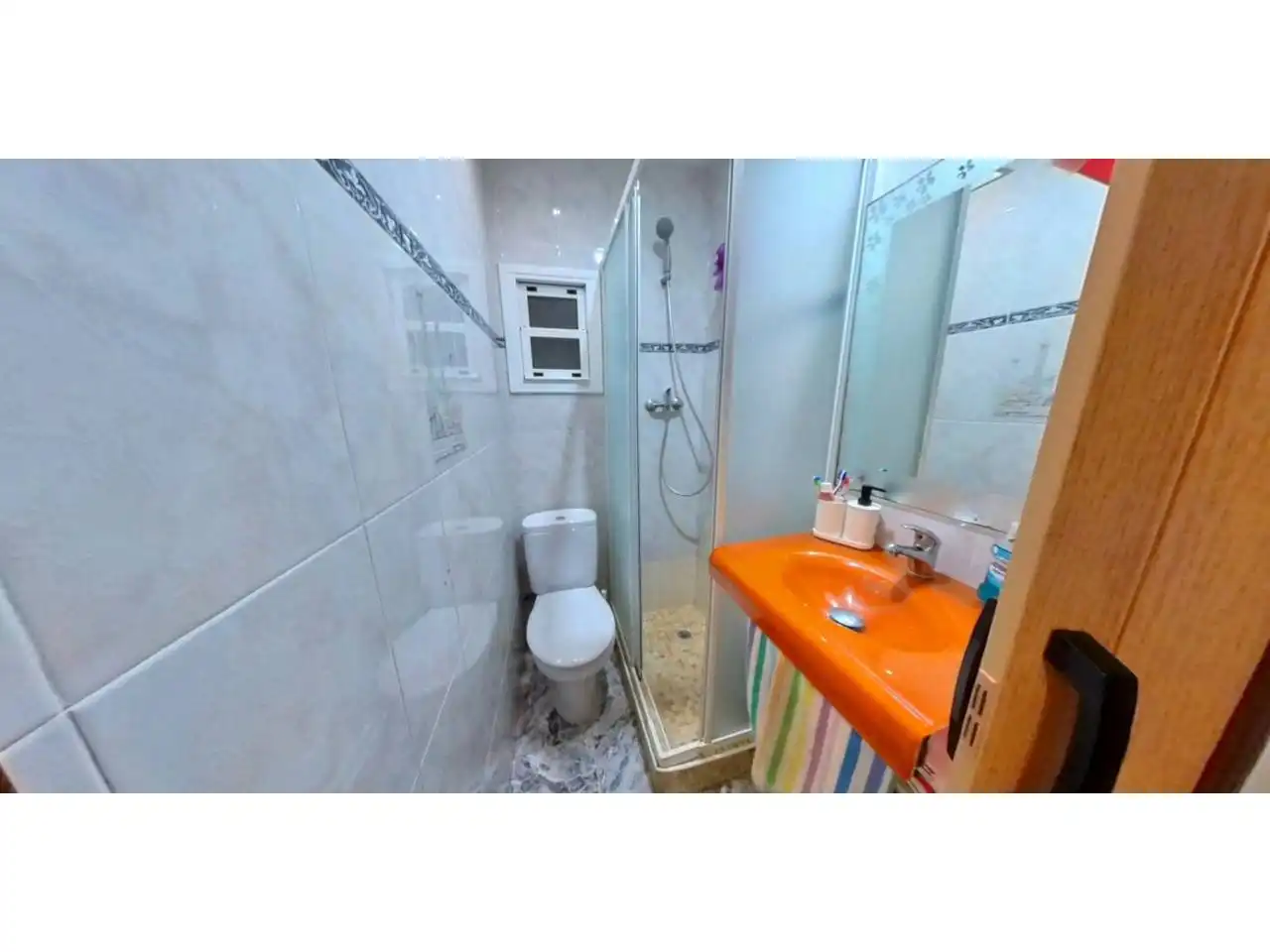 Baño de Piso en venta en Montigalà - Sant Crist