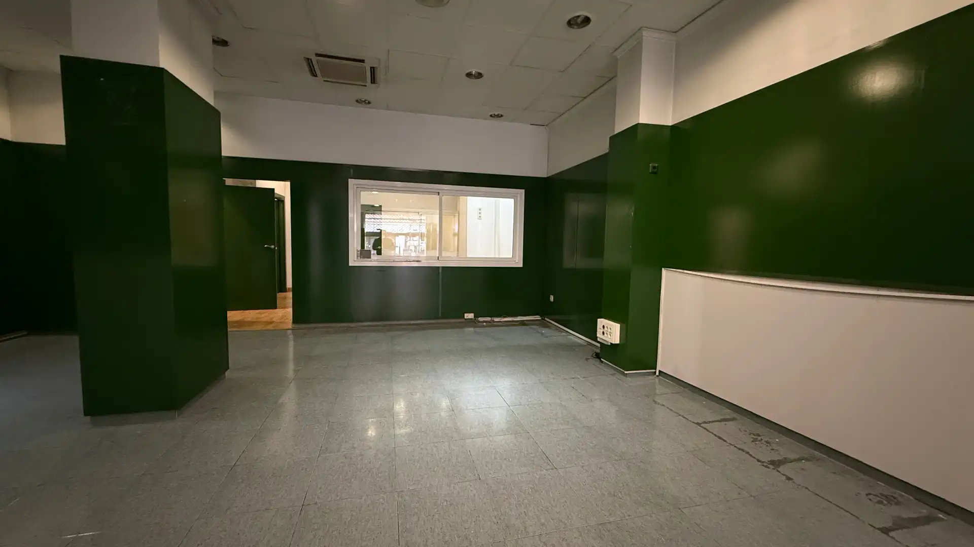 Local en venta en Albacete con Aire acondicionado, Calefacción y Parquet