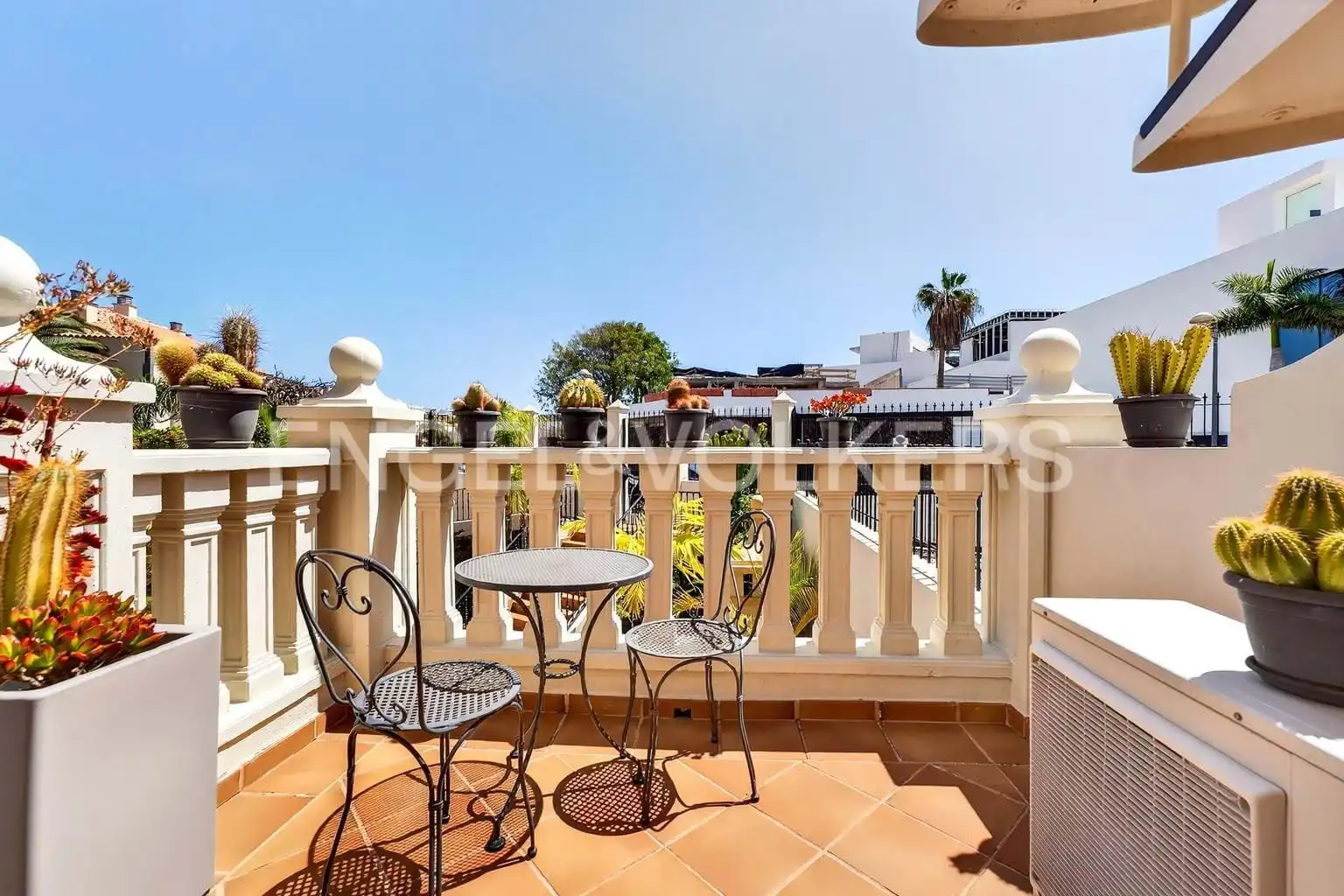 Terrasse von Haus oder Chalet zum Verkauf in Arona mit Klimaanlage, Terrasse und Schwimmbad