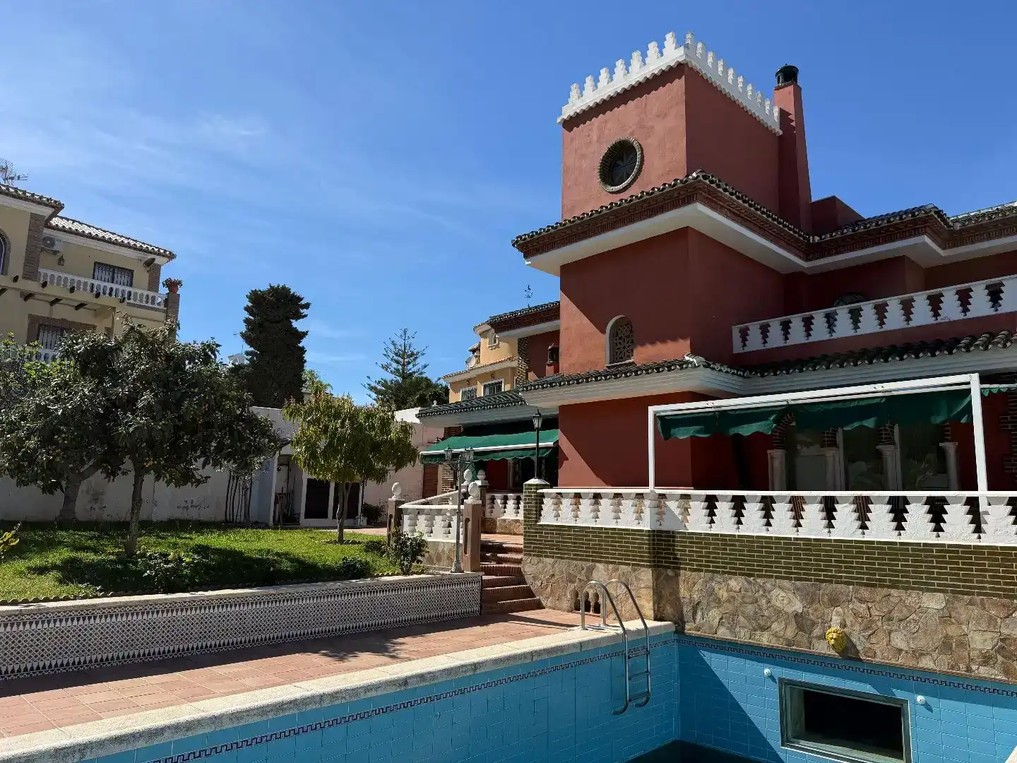 Vista exterior de Piso en venta en Churriana