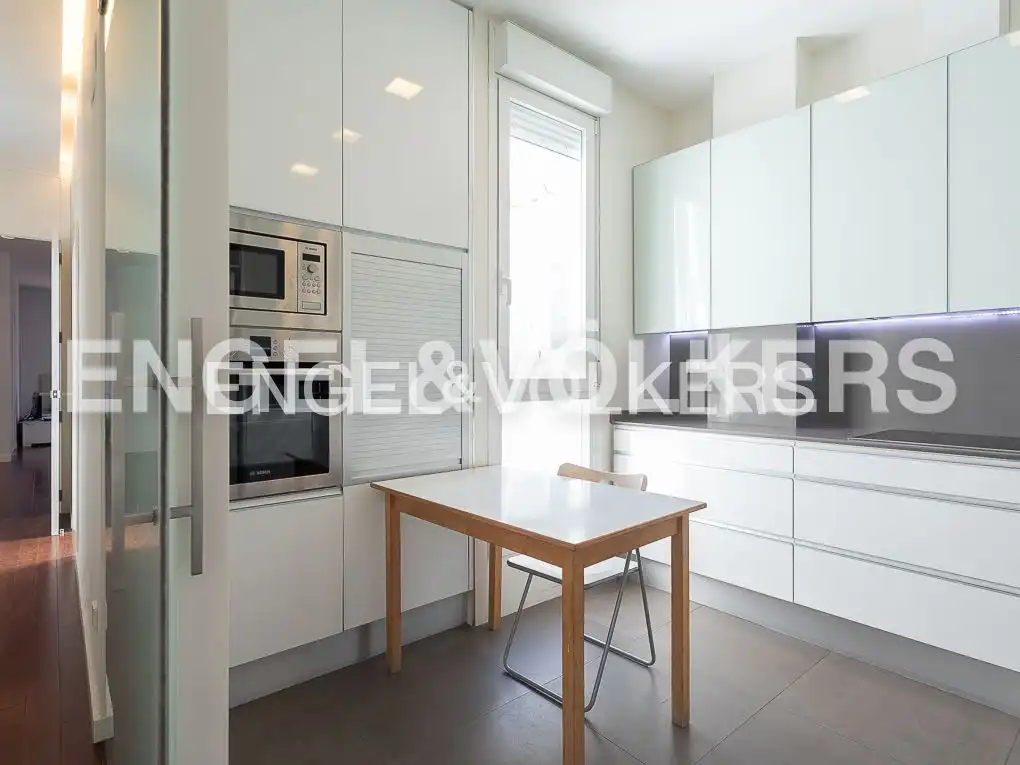 Kitchen of Flat for rent in Valencia  with Air Conditioner, Heating and Parquet flooring