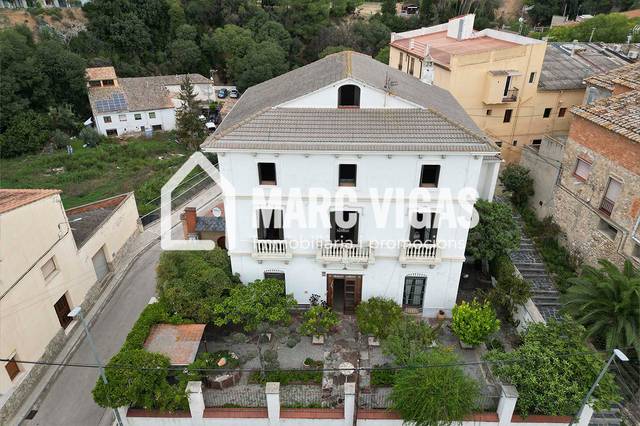 Casa-chalet en Venta en Torrelavit