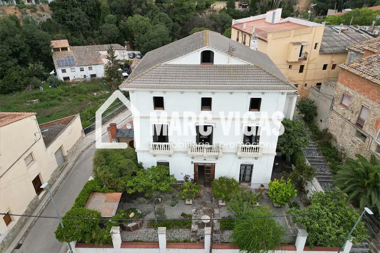 Vista exterior de Casa o chalet en venta en Torrelavit con Jardín privado, Terraza y Amueblado