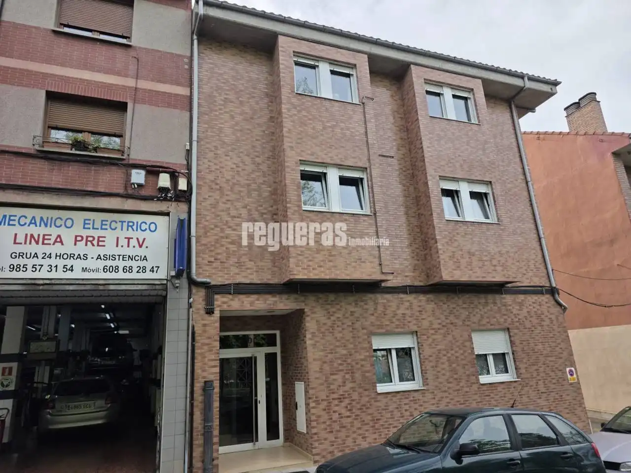 Exterior view of Apartments for sale in Avilés  with Heating, Storage room and Furnished