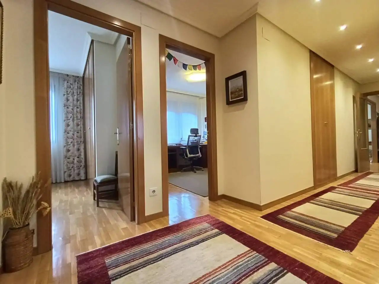 Wohnung zum Verkauf in Burgos mit Heizung, Parkett und Terrasse