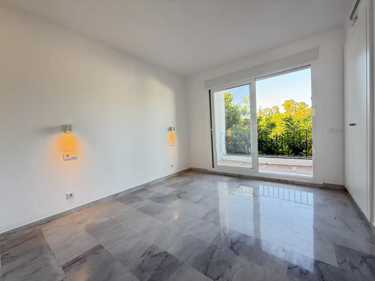 Balcony of Attic for rent in Marbella  with Air Conditioner, Heating and Terrace