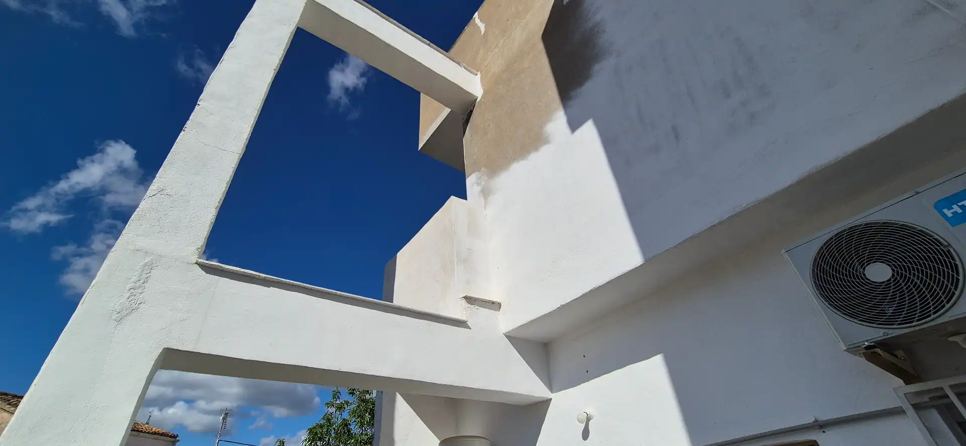 Vista exterior de Casa o xalet en venda en Bellreguard amb Aire condicionat, Calefacció i Jardí privat
