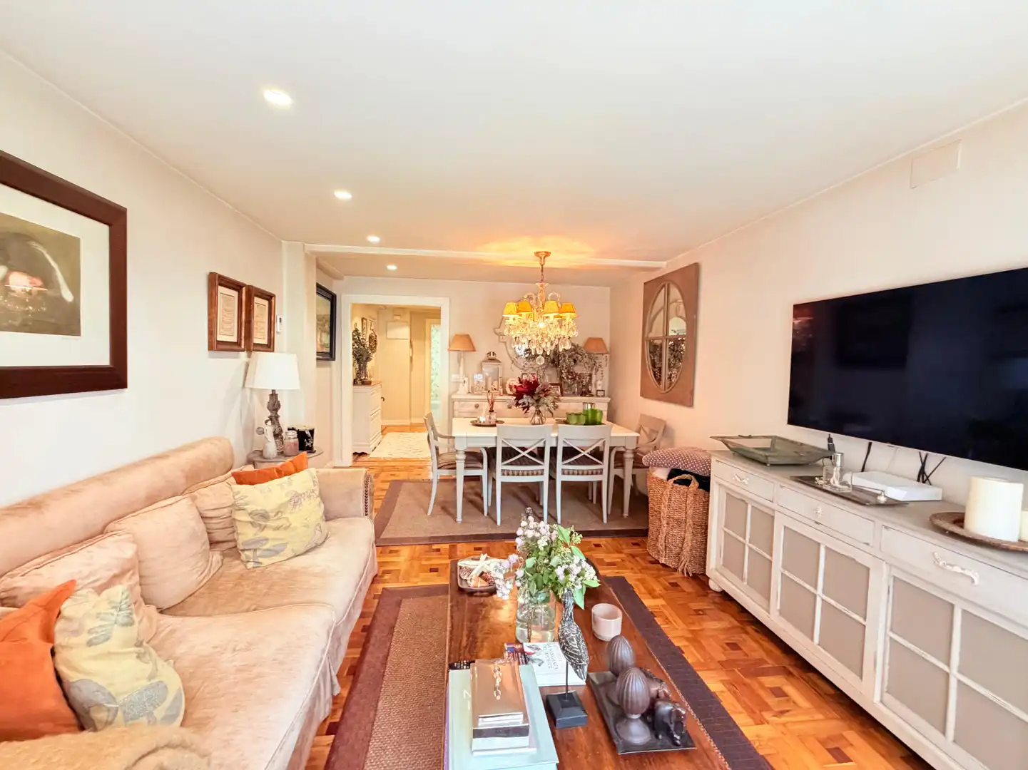 Wohnzimmer von Wohnung zum Verkauf in Avilés mit Heizung, Terrasse und Möbliert