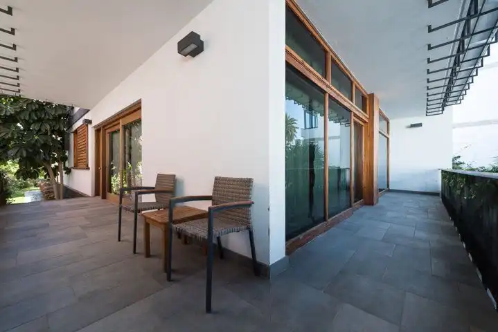 Terrasse von Wohnung zur Miete in Las Palmas de Gran Canaria mit Klimaanlage und Privatgarten
