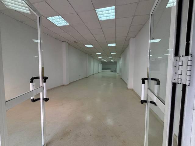 Local comercial en Alquiler en Centro
