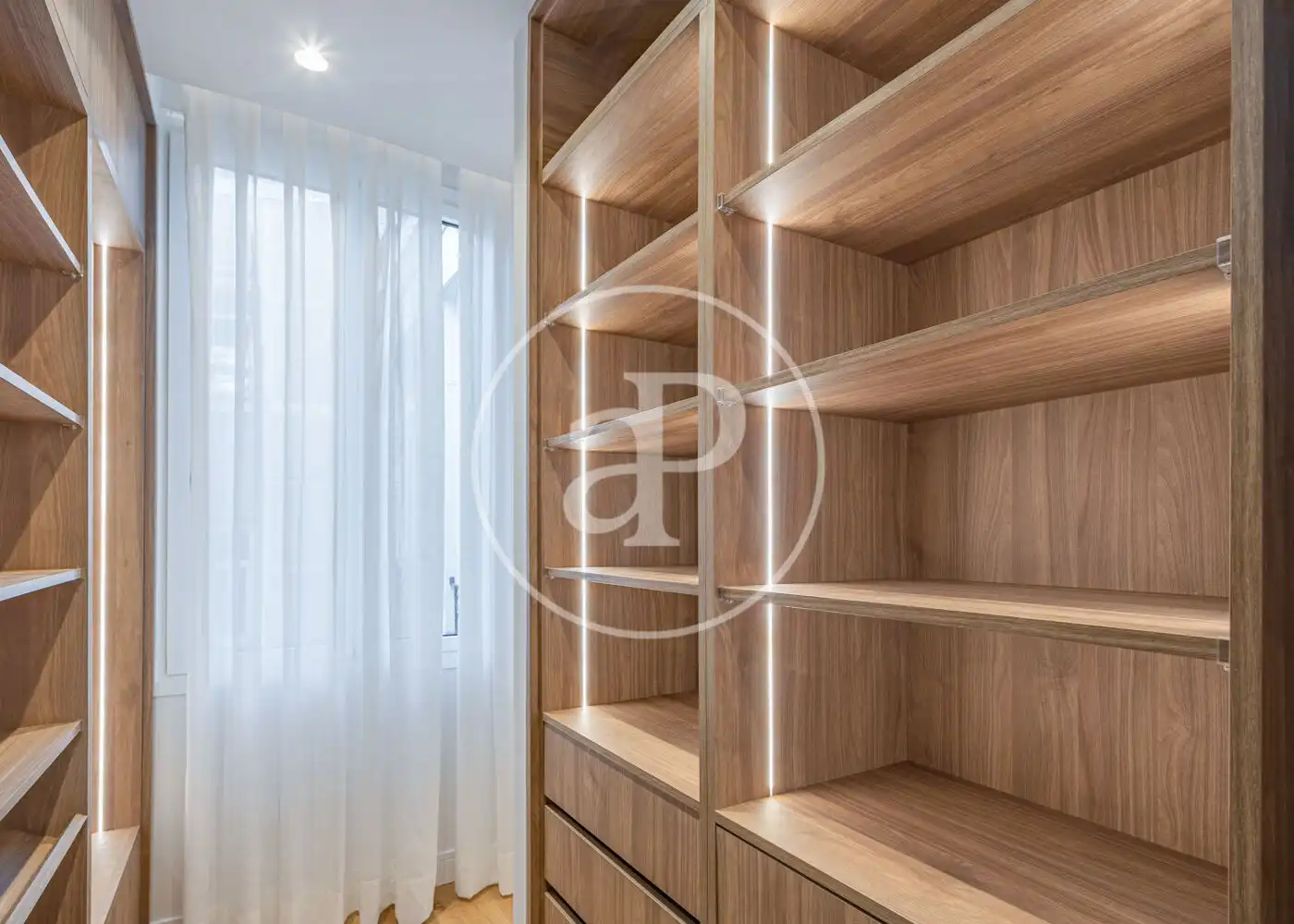Schlafzimmer von Wohnung zum Verkauf in Madrid mit Klimaanlage, Heizung und Möbliert