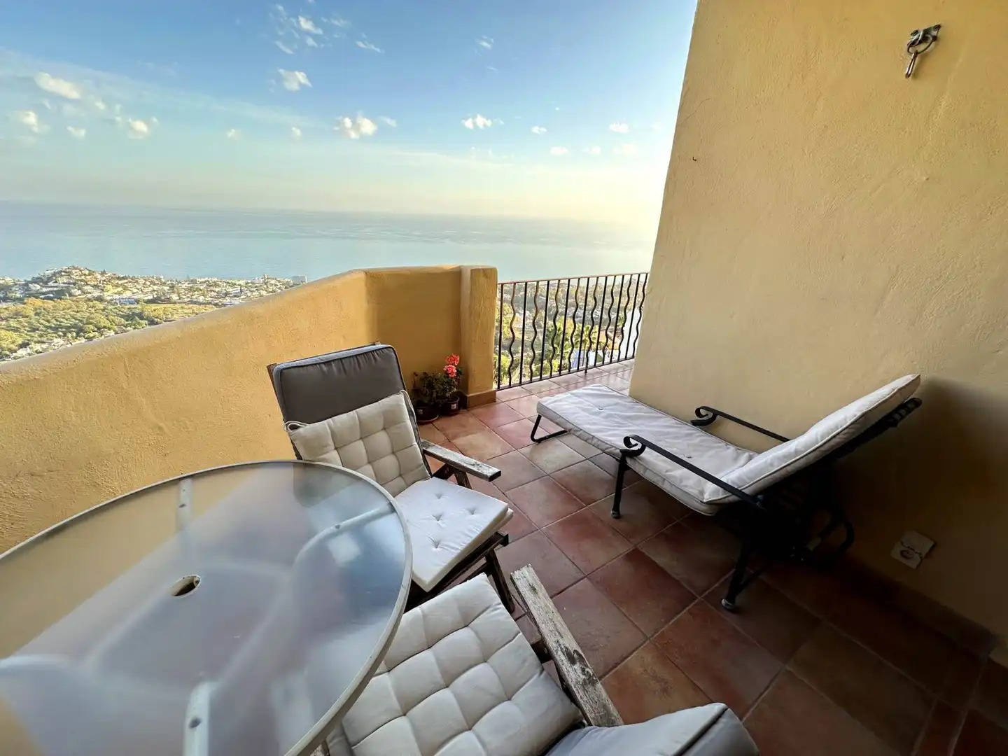 Terraza de Piso en venta en Benalmádena con Calefacción, Terraza y Piscina comunitaria