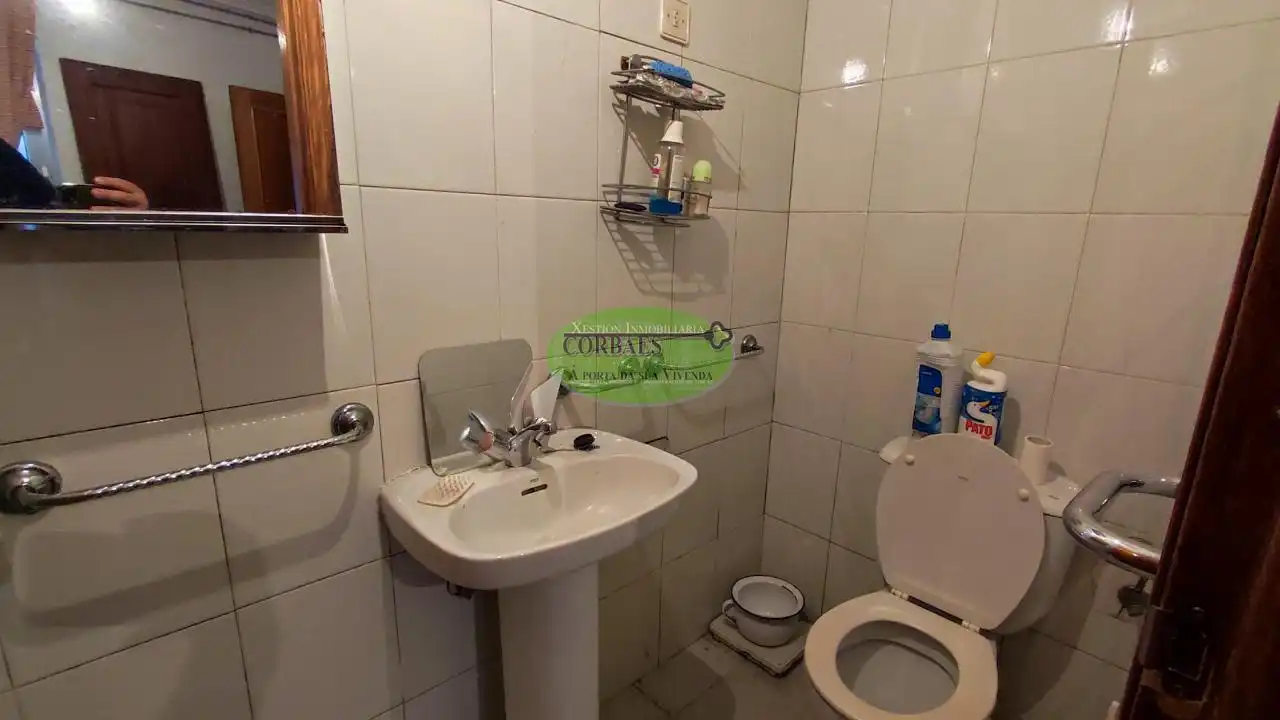 Baño de Casa o chalet en venta en A Arnoia con Calefacción y Jardín privado