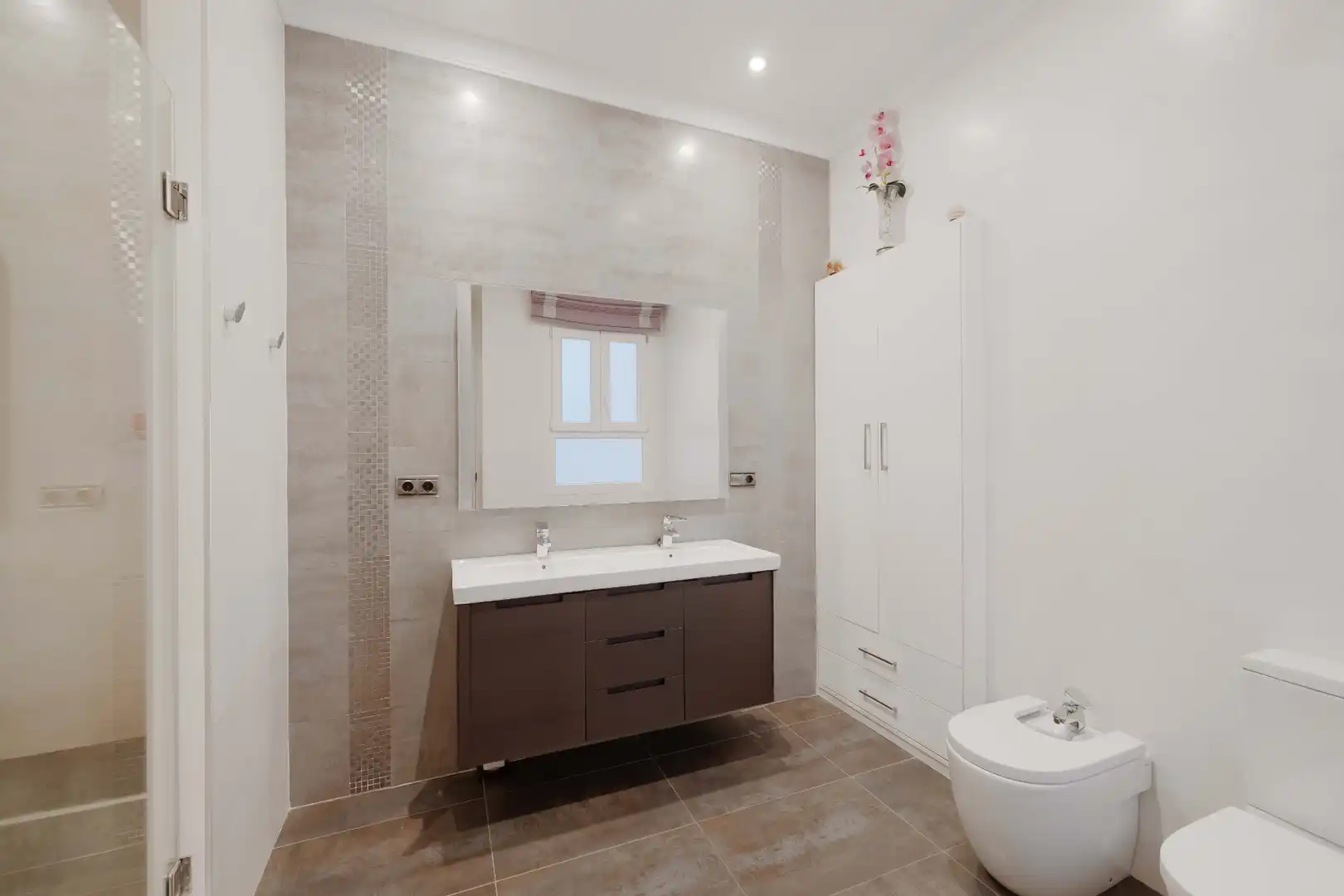 Bathroom of Flat for sale in Málaga  with Air Conditioner and Storage room