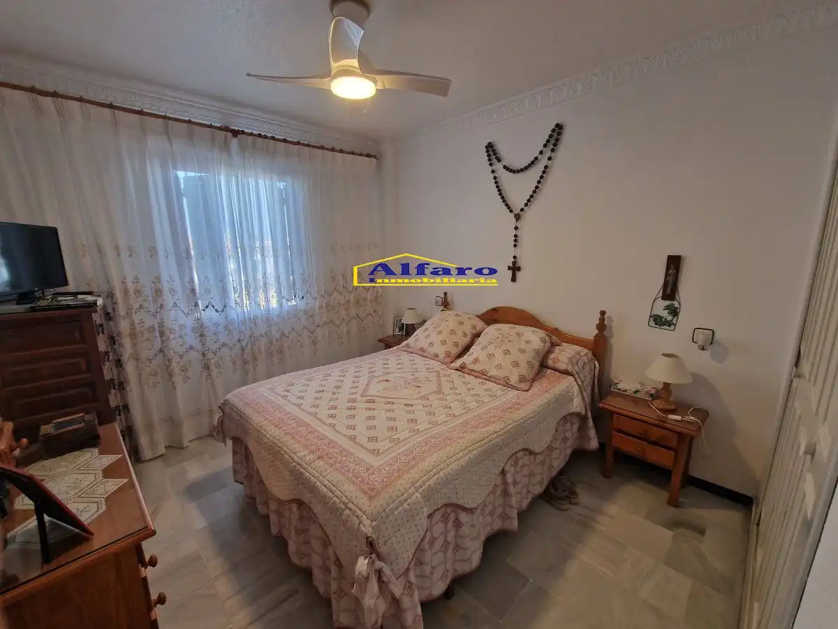 Habitación de Casa adosada en venta en Almonte con Terraza, Trastero y Balcón