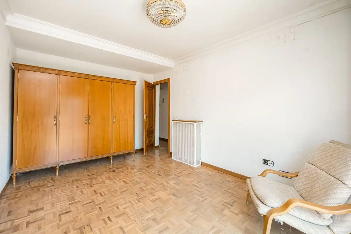 Dormitori de Casa o xalet en venda en Madrid amb Aire condicionat, Calefacció i Jardí privat