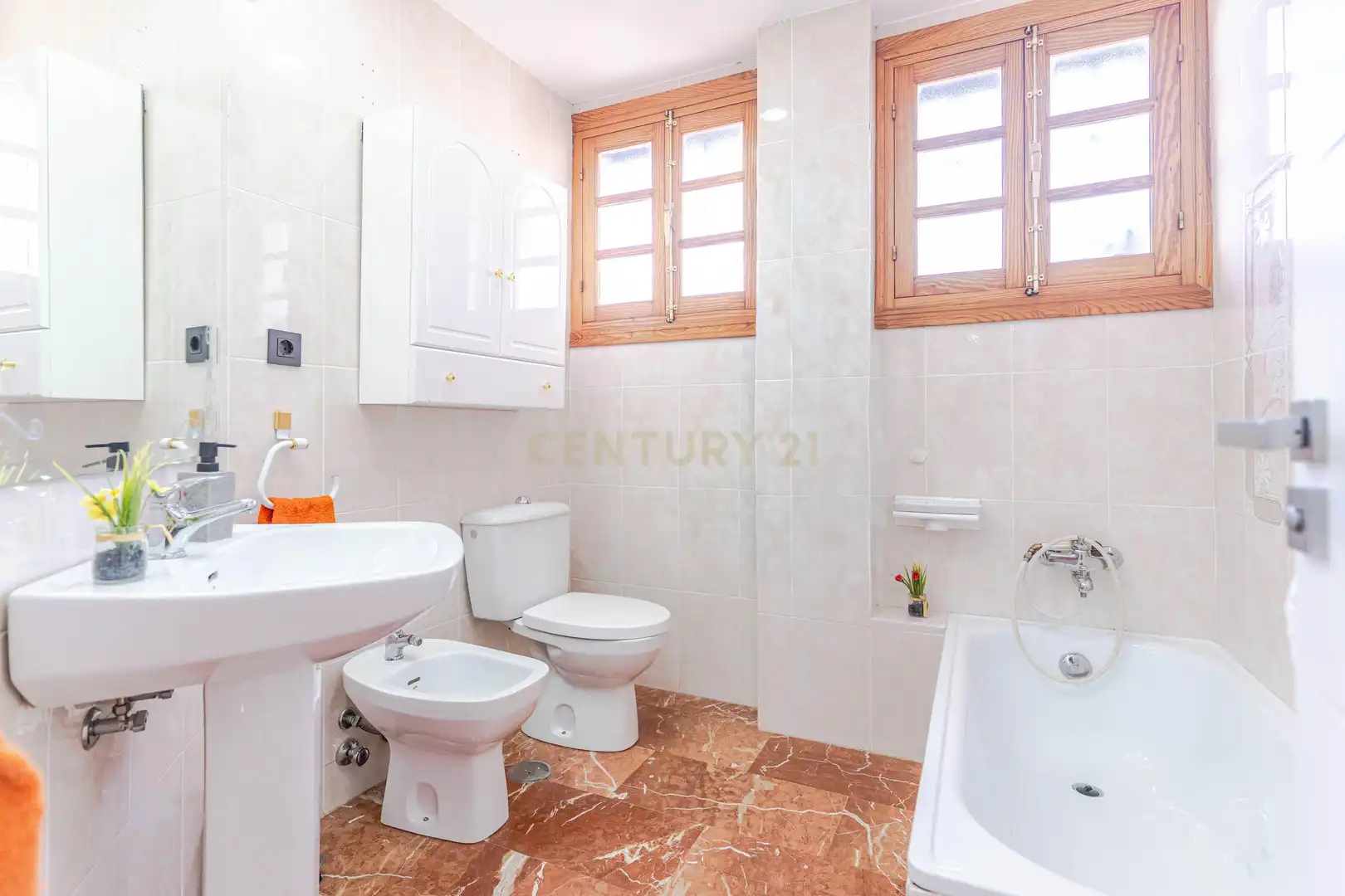 Baño de Casa o chalet en venta en Villa de Otura con Aire acondicionado, Jardín privado y Piscina