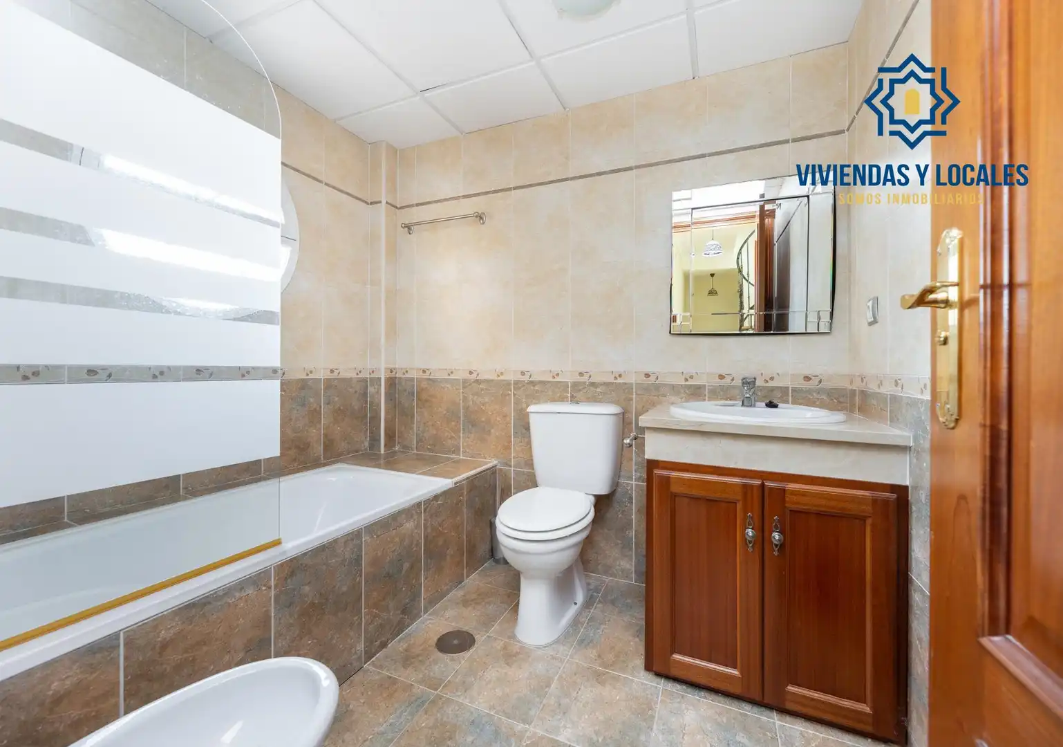 Bathroom of Houses for sale in Dílar  with Air Conditioner, Heating and Private garden
