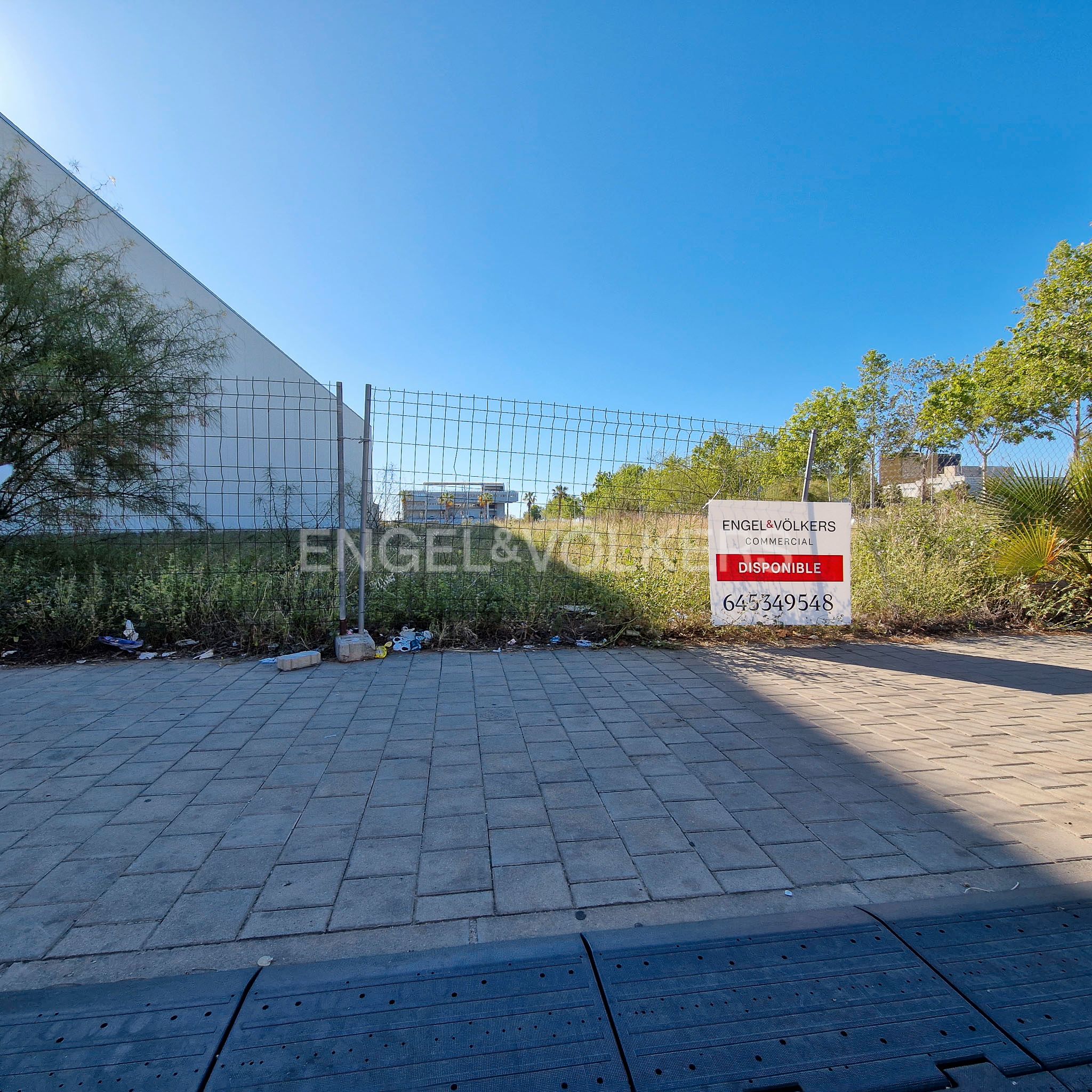 Terreny industrial en venda en Viladecans
