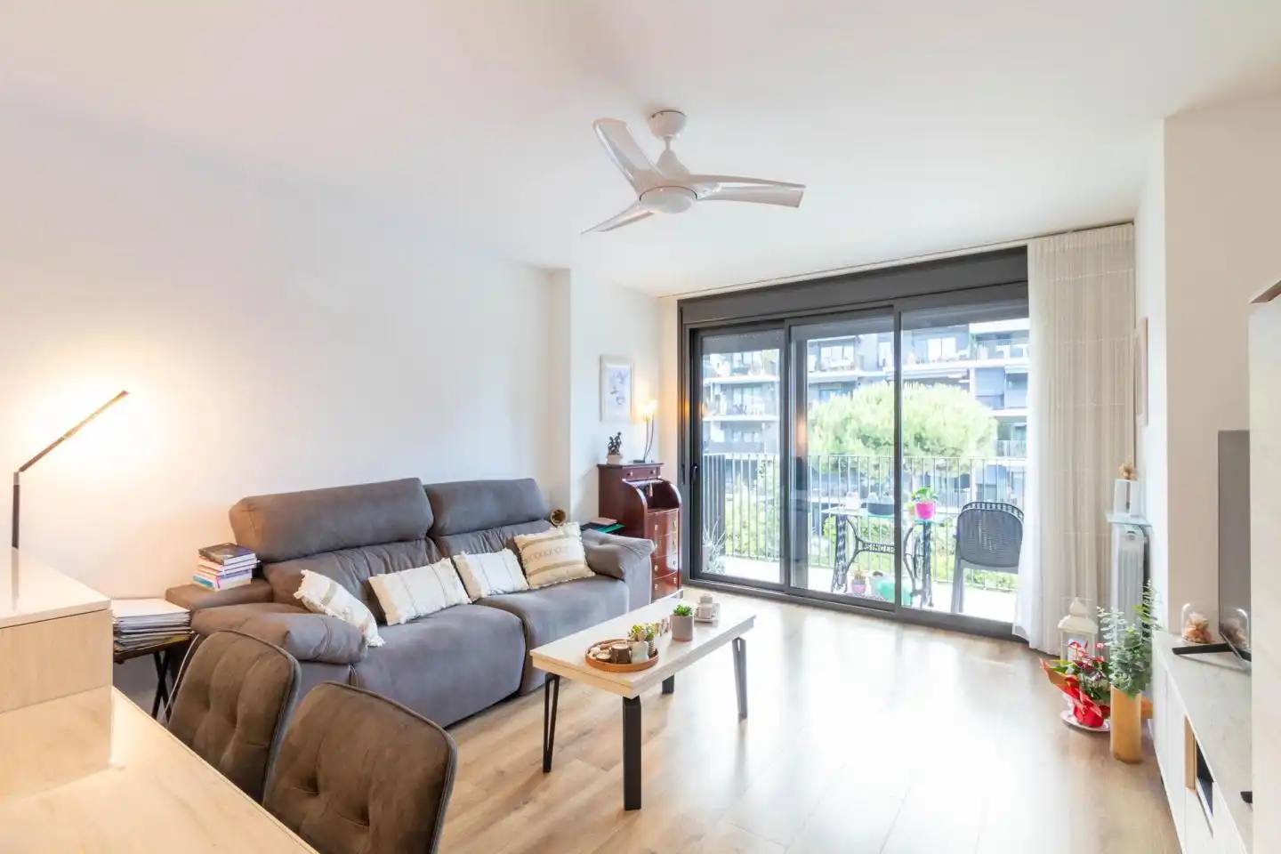 Sala de estar de Piso en venta en Terrassa con Aire acondicionado, Calefacción y Parquet