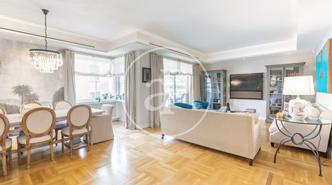 Foto 3 de Piso en venta en Castellana, Madrid Capital