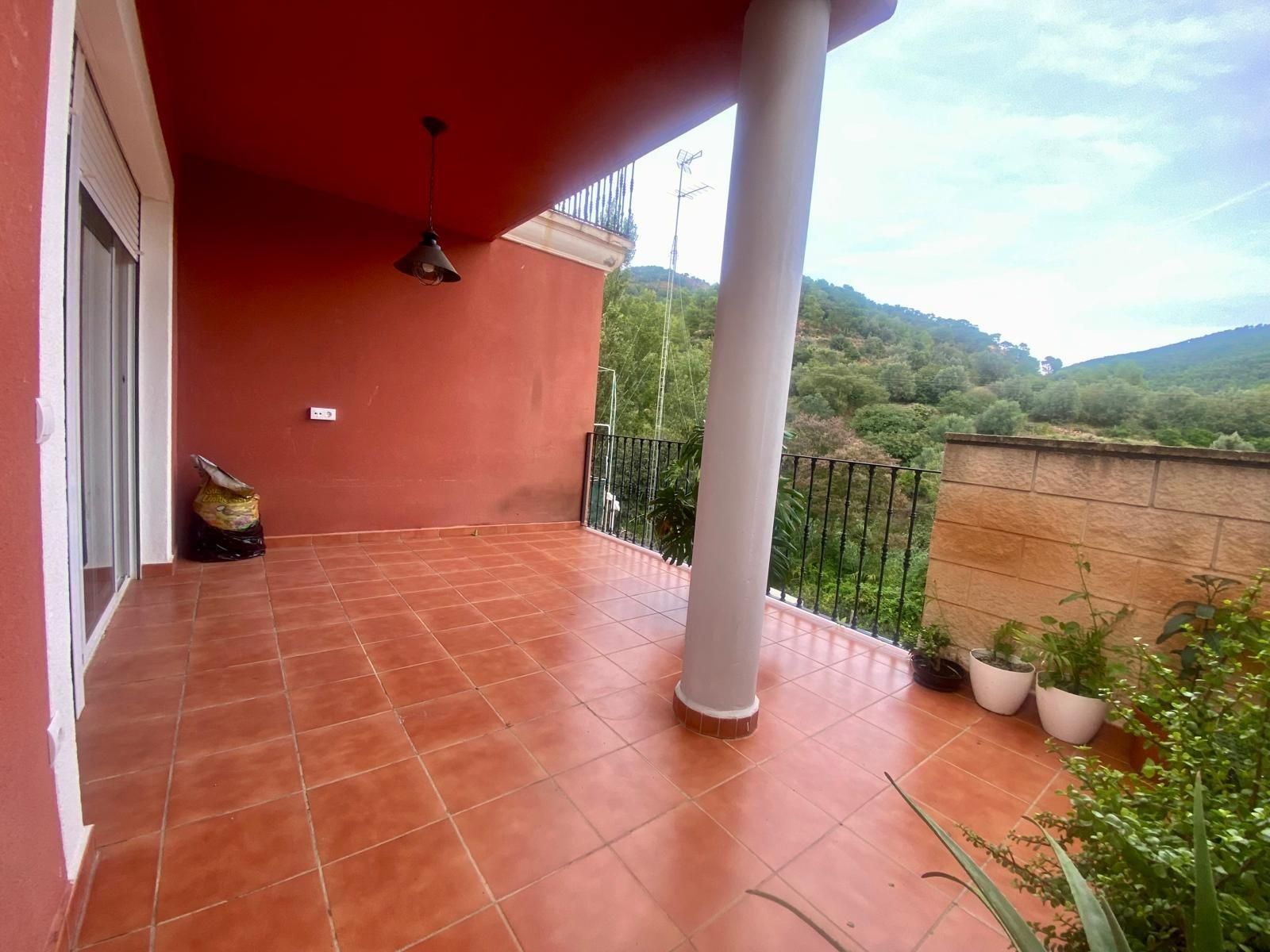 Terrassa de Casa adosada en venda en Serra amb Calefacció, Terrassa i Traster