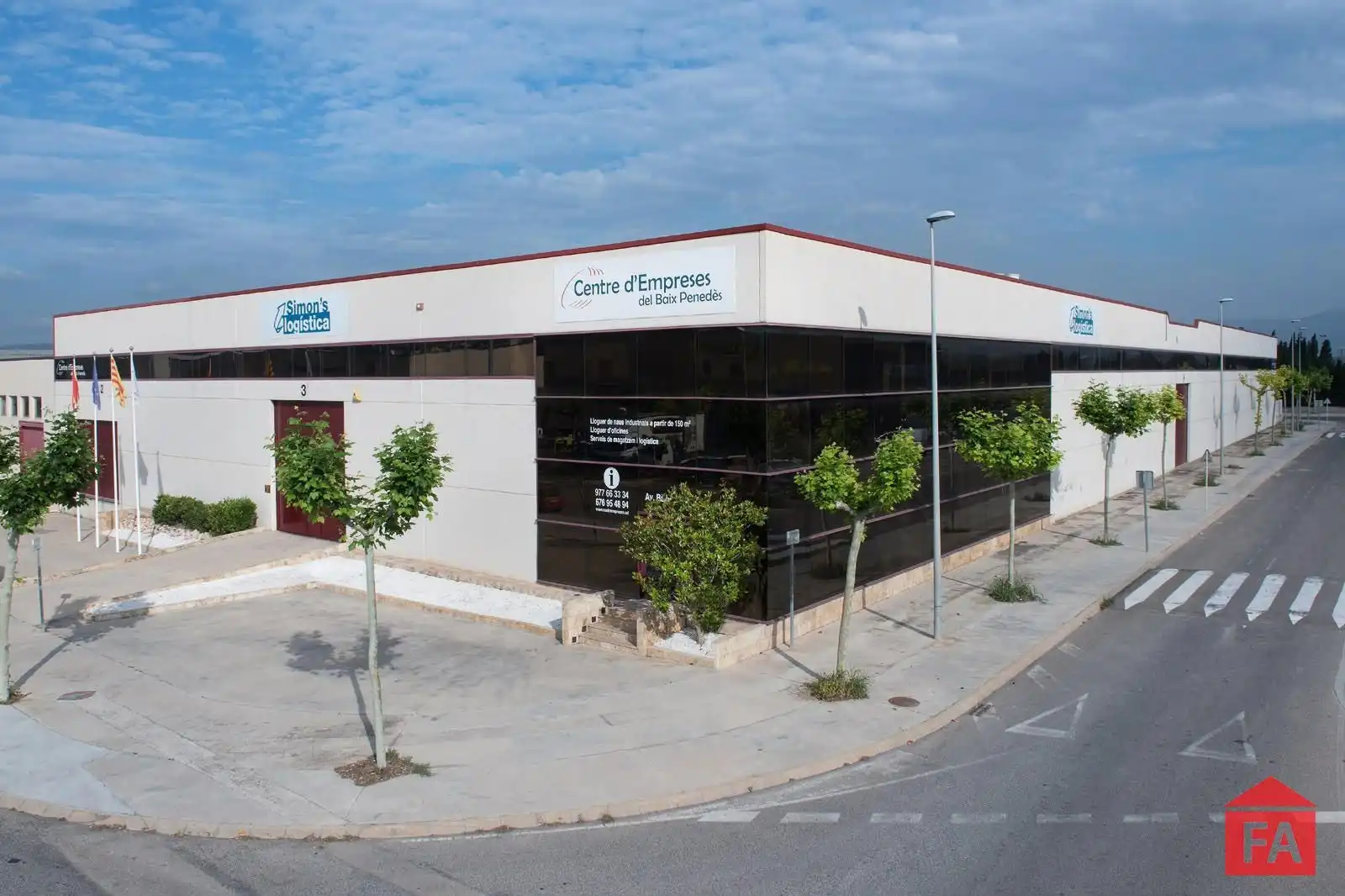 Vista exterior de Nau industrial de lloguer en Bellvei, Tarragona
