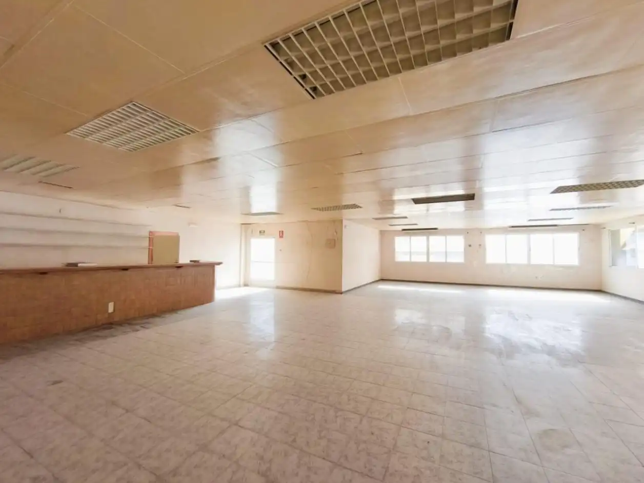 Inmuebles singulares en venta en Estacion (De La), imagen 3