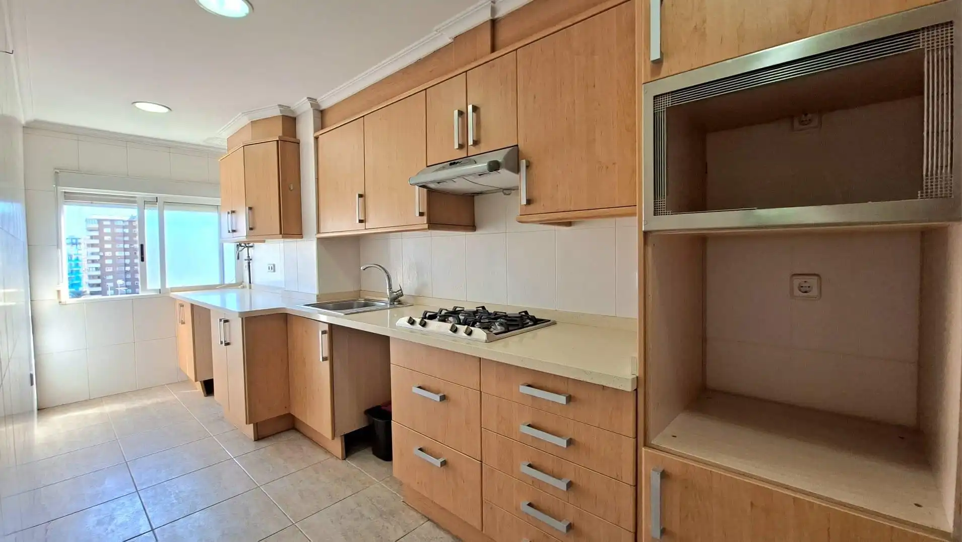 Cocina de Piso en venta en Valencia con Balcón