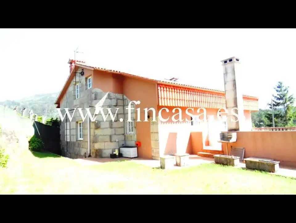 Exterior view of Country homes for sale in Nigrán  with Heating, Private garden and Parquet flooring