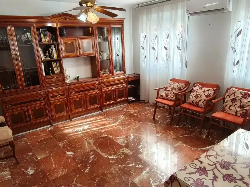 Sala d'estar de Pis en venda en  Jaén Capital amb Aire condicionat