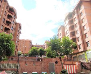 Exterior view of Flat for sale in Valle de Trápaga-Trapagaran  with Heating, Private garden and Terrace