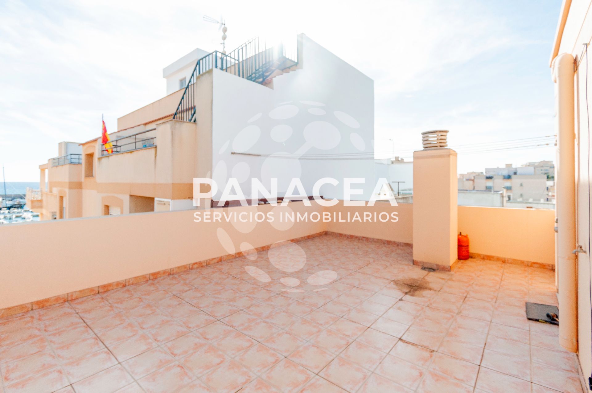 Terrassa de Àtic en venda en Roquetas de Mar amb Terrassa i Moblat