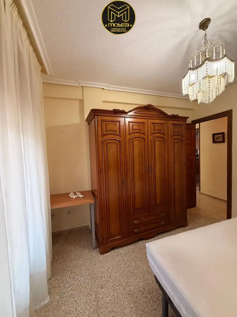Habitación de Piso de alquiler en Jaén con Aire acondicionado, Terraza y Balcón
