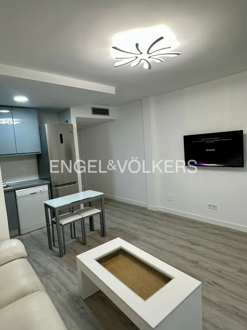 Appartamento con piscina in affitto a Calle de Cuevas, imagen 6