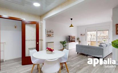 Living room of Flat for sale in Barberà del Vallès  with Air Conditioner, Heating and Terrace