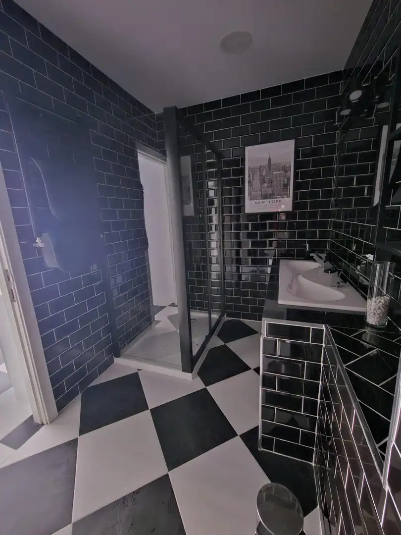 Badezimmer von Erdgeschoss zur Miete in Salamanca mit Klimaanlage, Heizung und Möbliert
