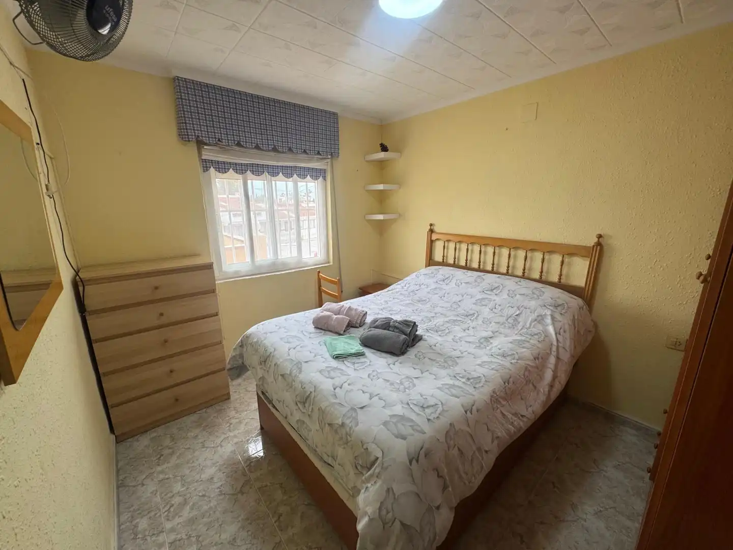 Dormitori de Casa adosada en venda en Torrevieja amb Aire condicionat, Terrassa i Traster