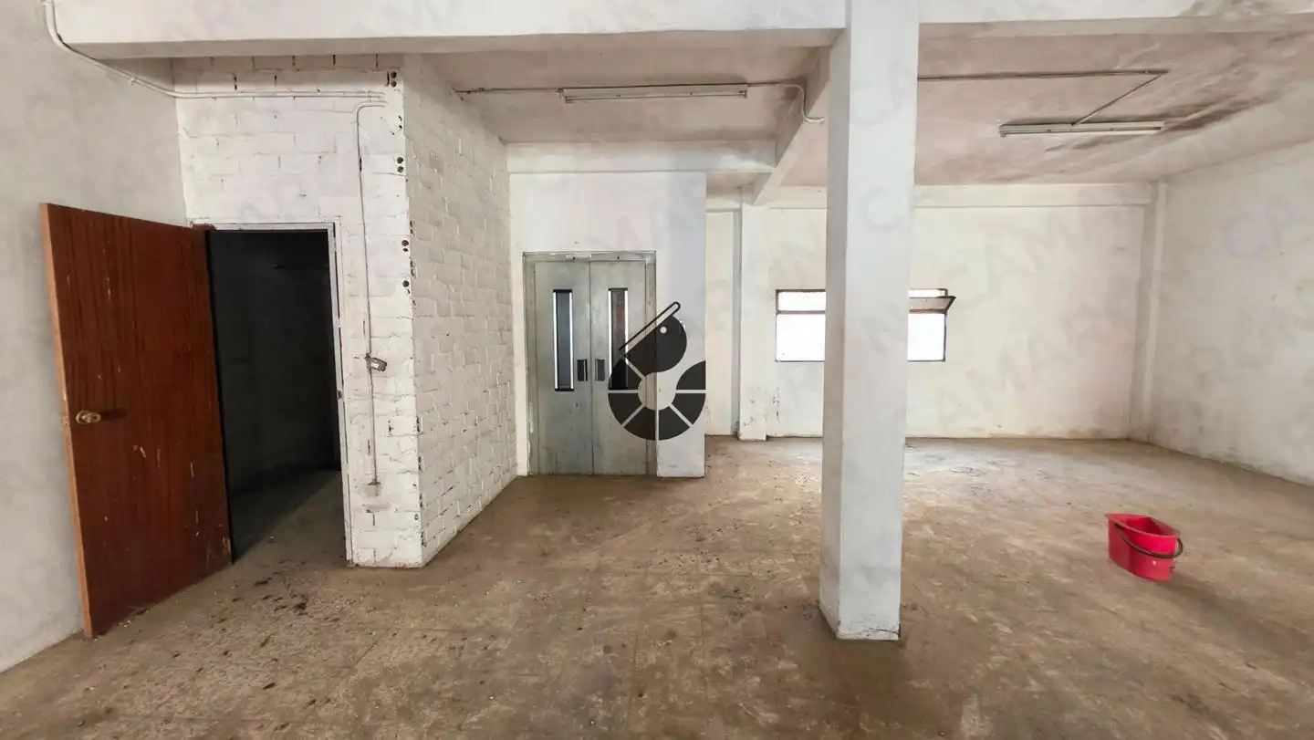 Gebäude zum Verkauf in Gelves, Sevilla