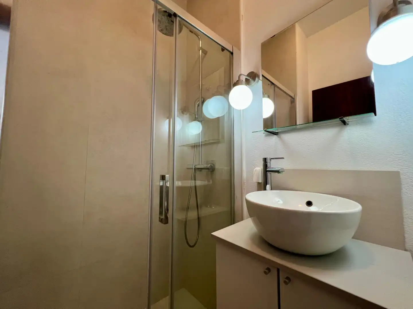 Badezimmer von Wohnung zur Miete in Segorbe mit Möbliert, Ofen und Waschmaschine