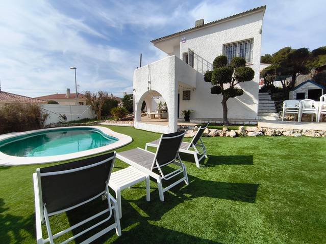 Casa-chalet en Venta en Carrer Llessui en Calafell Park