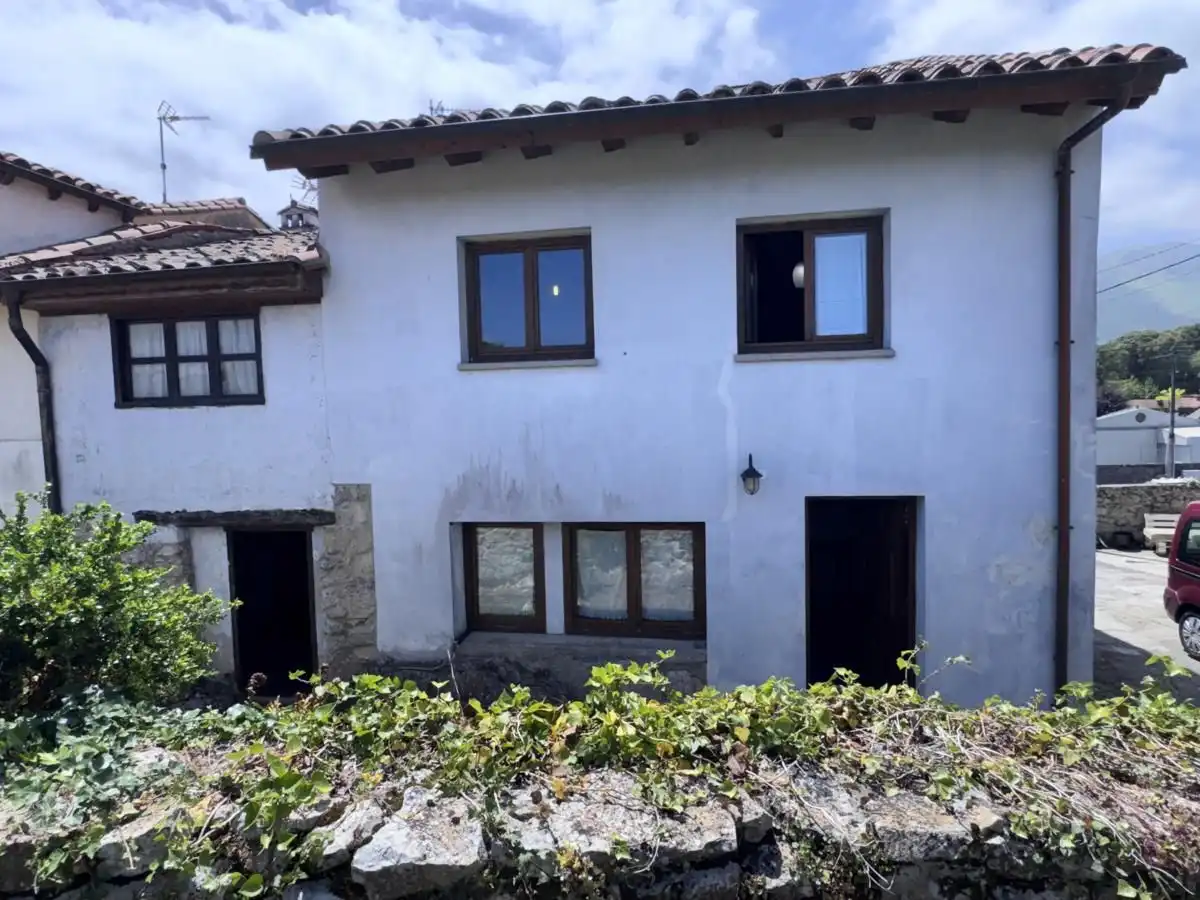 Vista exterior de Casa adosada en venta en Llanes con Calefacción, Jardín privado y Terraza