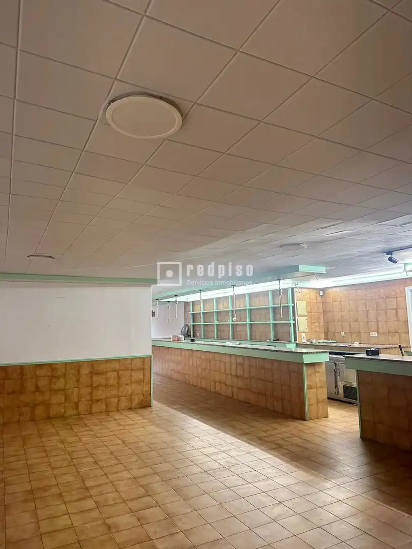 Locale commerciale in vendita a Agra del Orzán - Ventorrillo