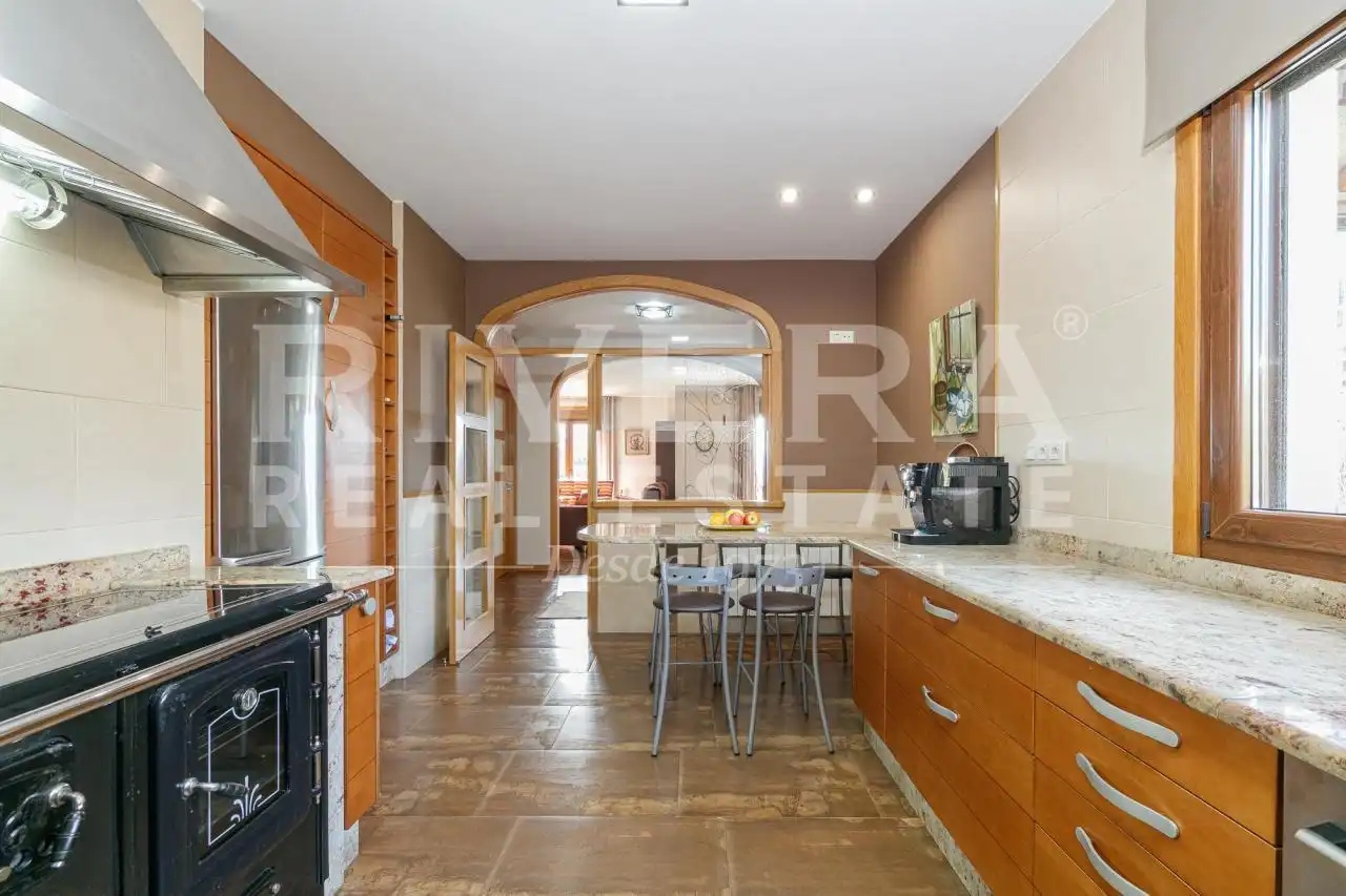 Cocina de Casa o chalet en venta en O Rosal   con Calefacción, Jardín privado y Terraza
