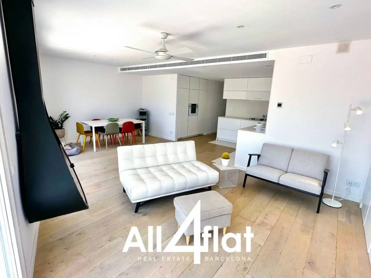 Living room of Attic for rent in Barcelona  with Air Conditioner, Heating and Parquet flooring