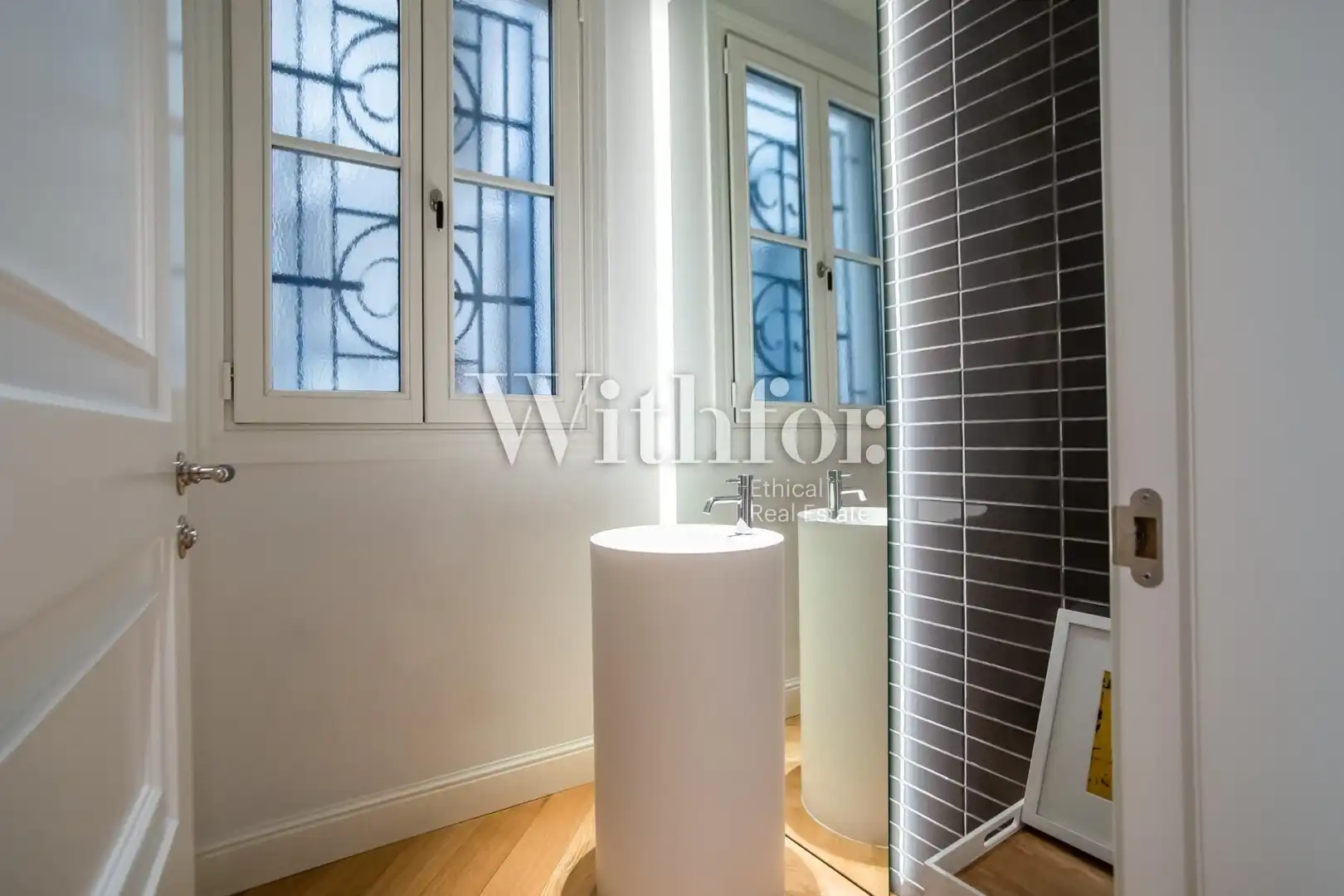 Bathroom of Flat for rent in Barcelona  with Air Conditioner, Heating and Terrace