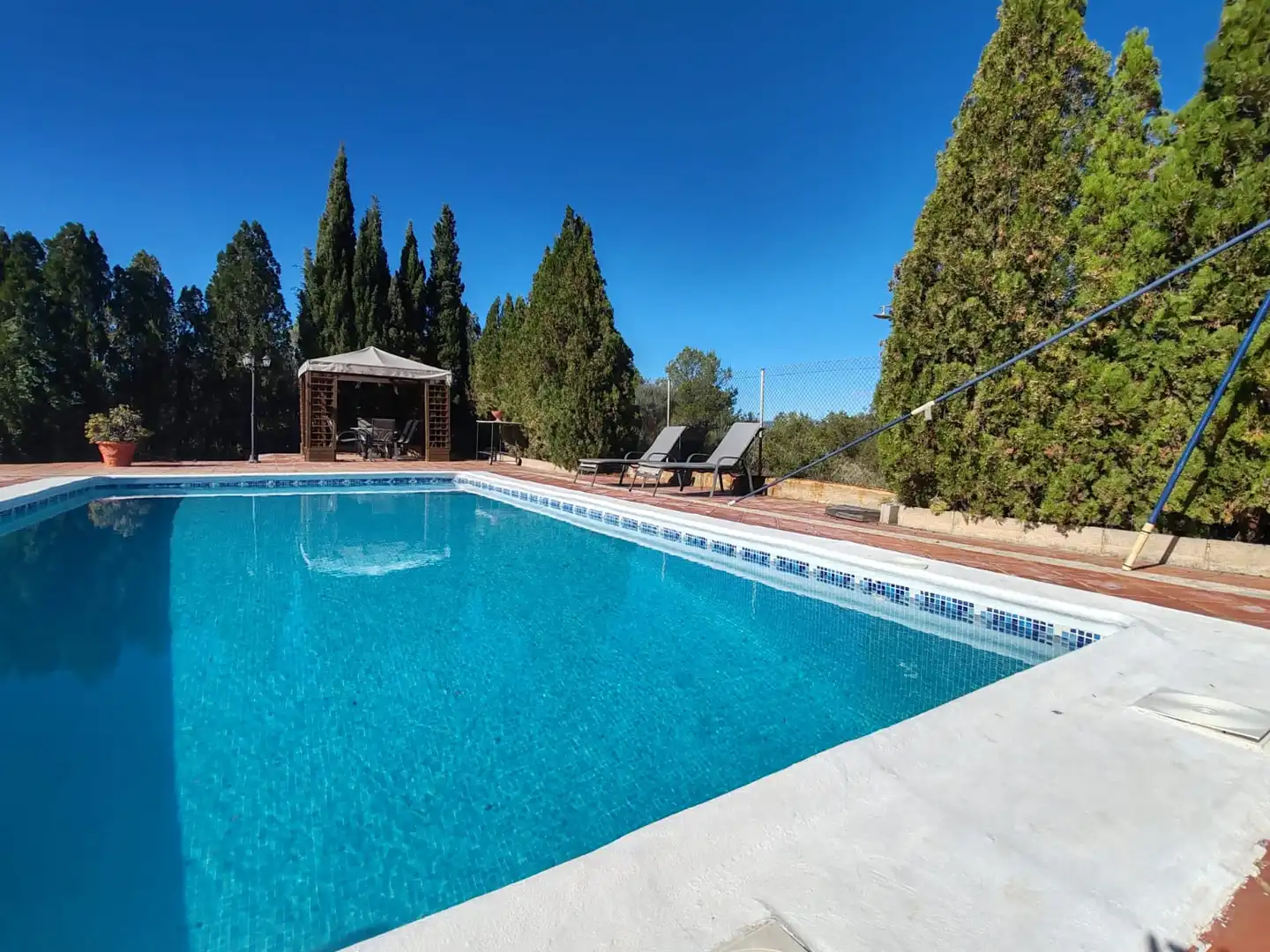 Piscina de Casa adosada en venta en Castellón de la Plana / Castelló de la Plana con Calefacción, Jardín privado y Terraza
