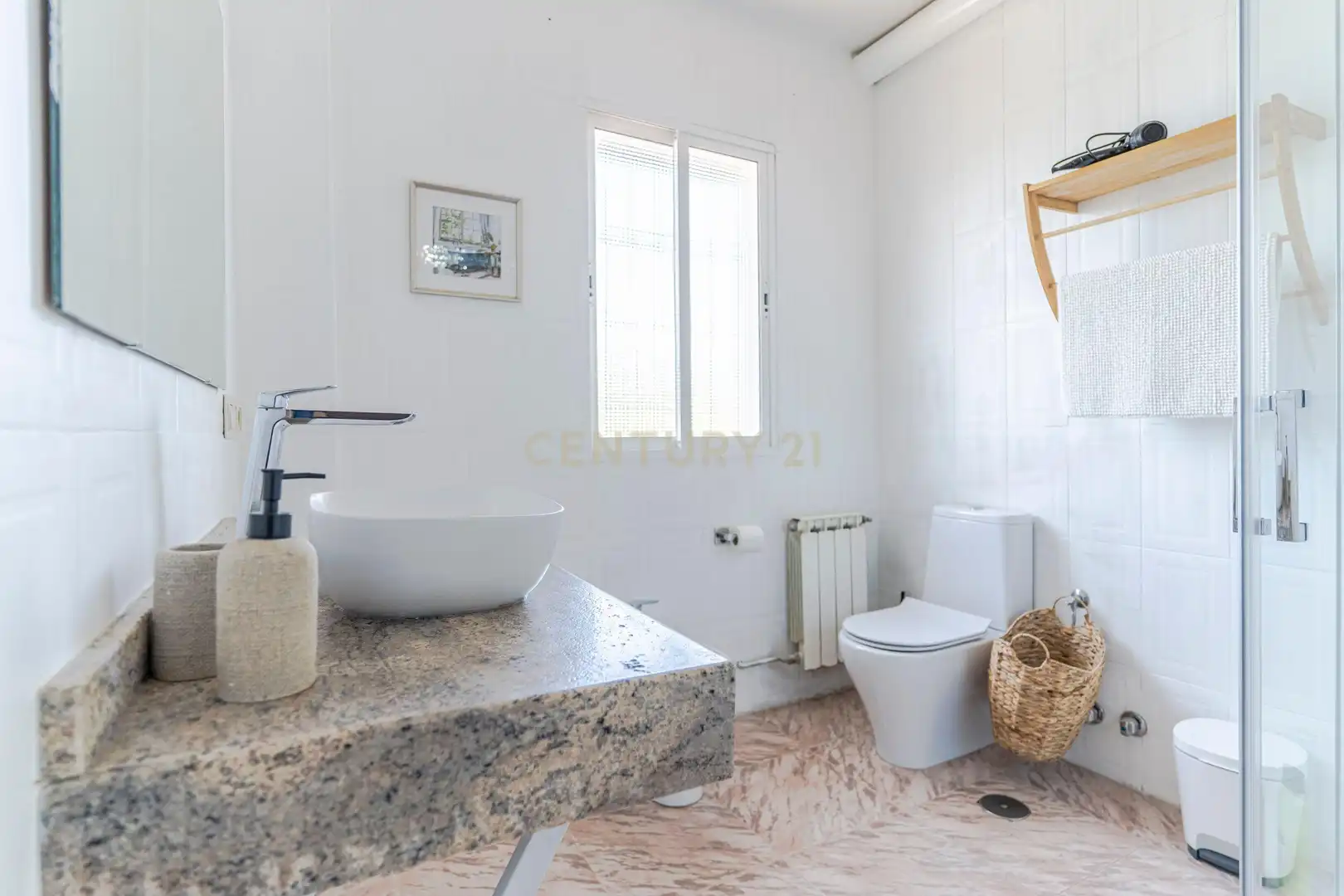 Baño de Edificio en venta en Gójar