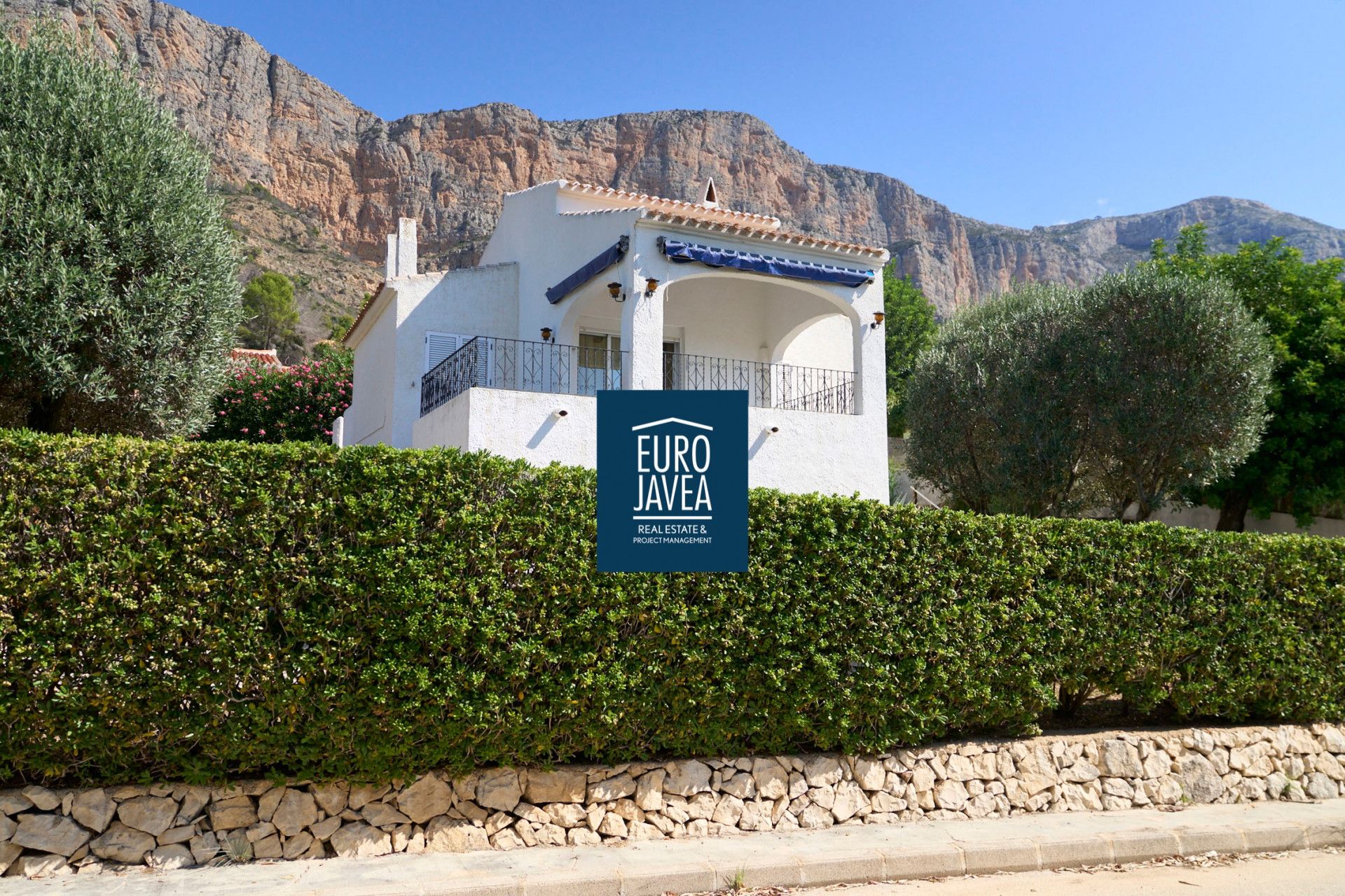 Vista exterior de Casa o xalet en venda en Jávea / Xàbia amb Jardí privat, Terrassa i Piscina